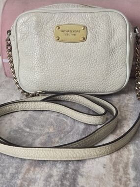 Mini Michael Kors Off White Pebbled Leather Crossbody Bag